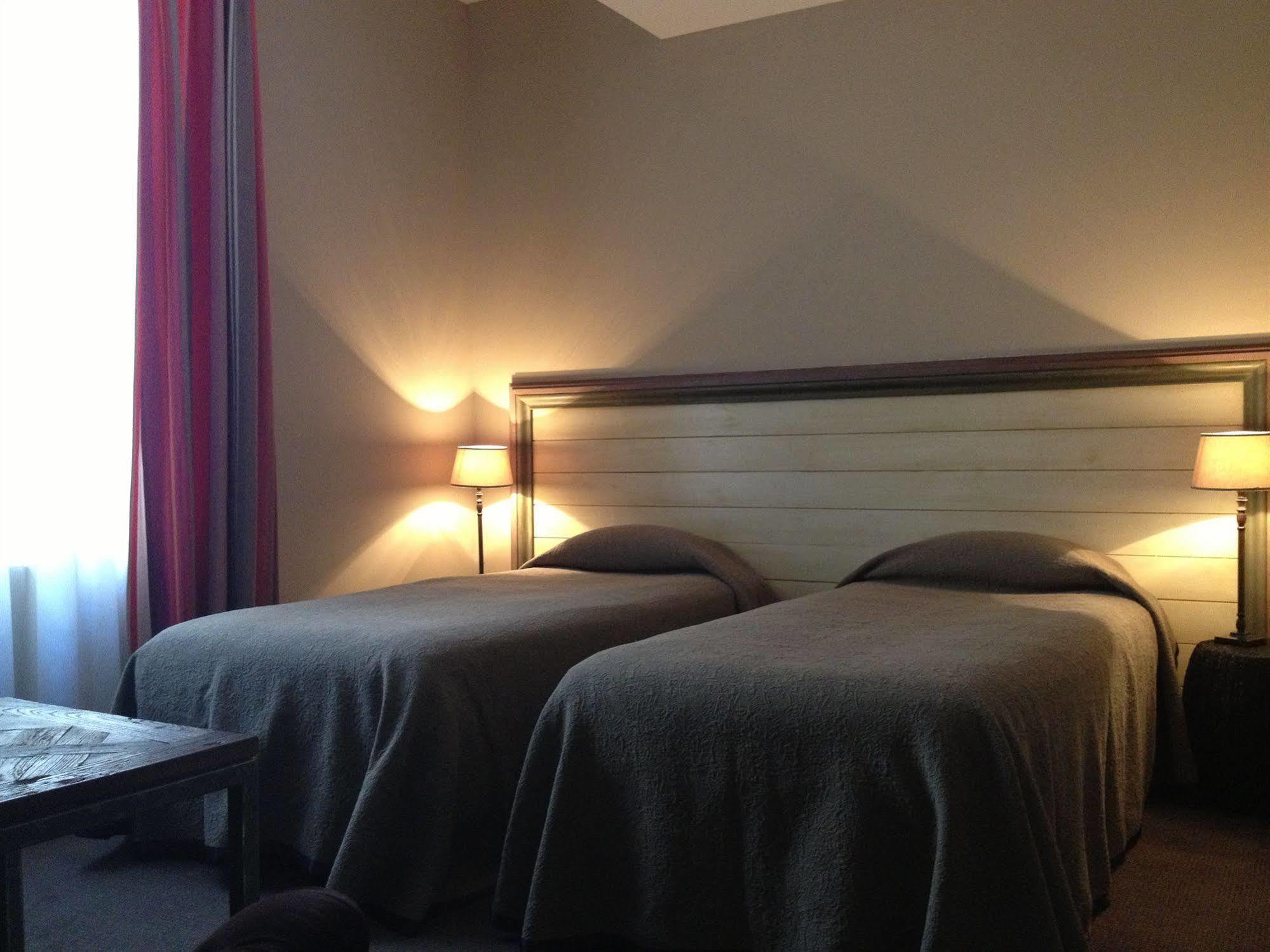 De L'amphithéâtre Hotel 3*