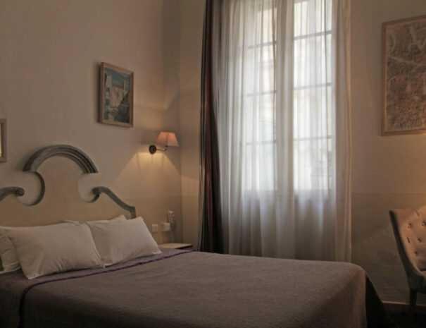 Hotel De L'amphithéâtre 3*